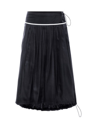 
                  
                    THE ASYMMETRIC SKIRT
                  
                